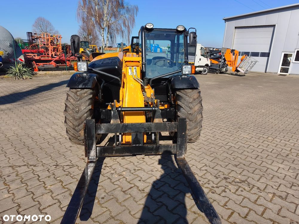 JCB 527-58 agri - 8