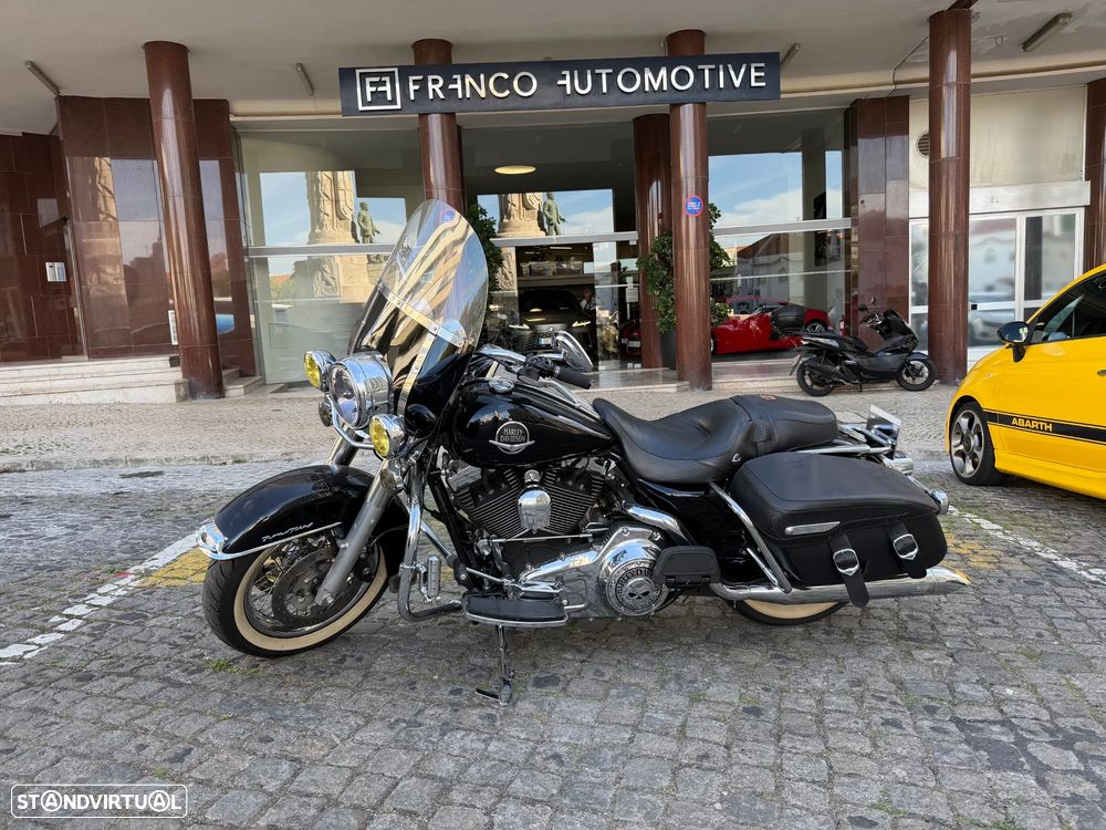Harley-Davidson FLHRCI ROAD KING CLASSIC - 1
