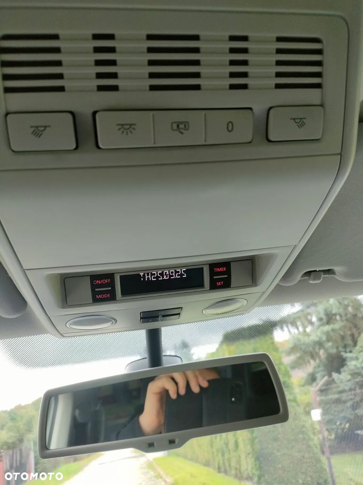 Volkswagen Multivan - 22