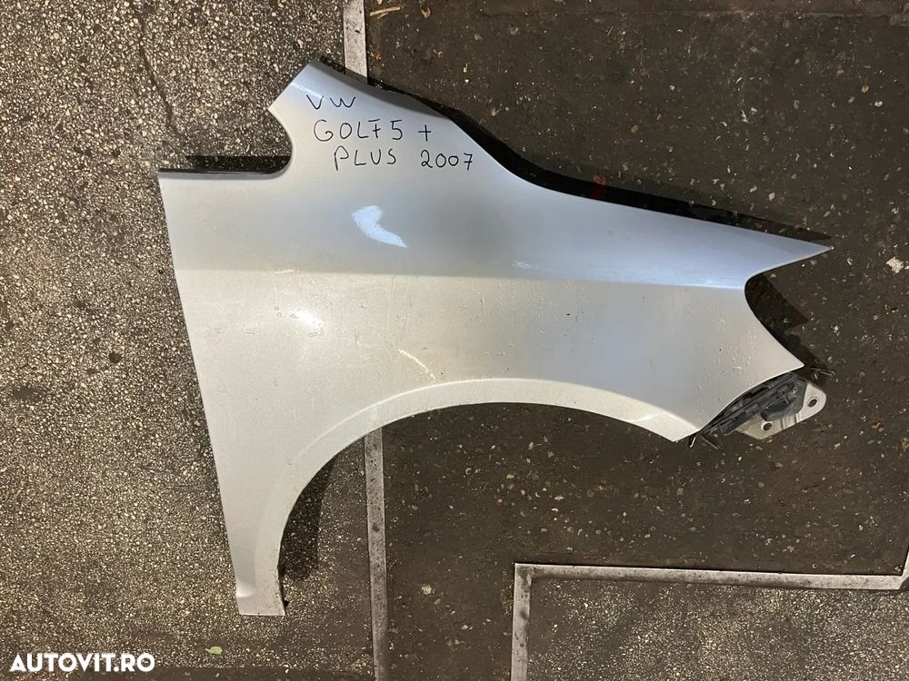 Aripa dreapta fata VW Volkswagen Golf 5+ plus gri argintiu 2008