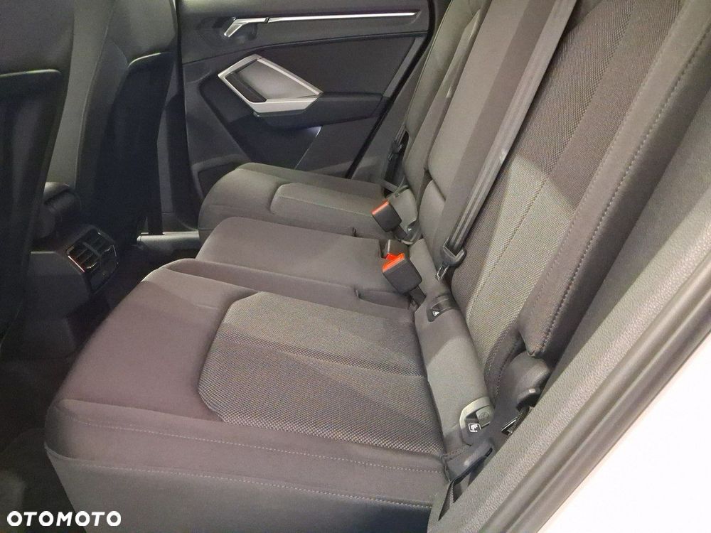 Audi Q3 Sportback - 9