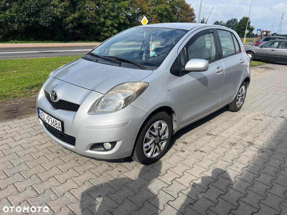 Toyota Yaris 1.0 Premium - 1