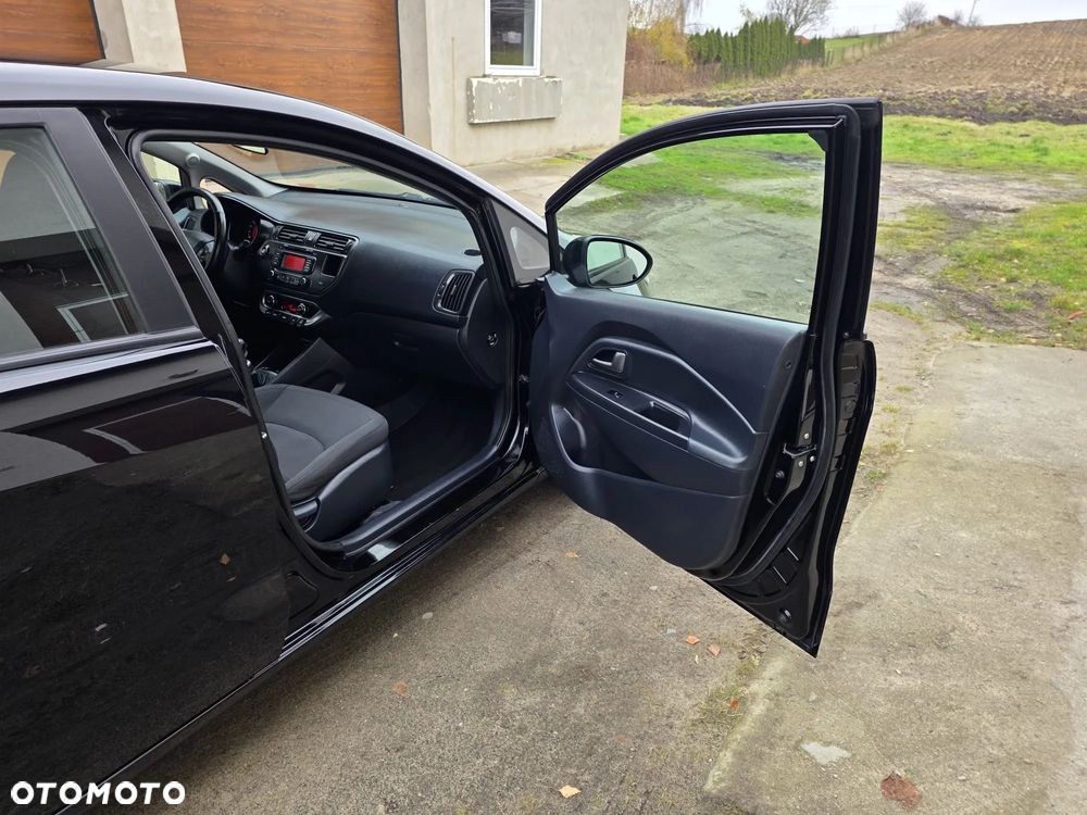 Kia Rio 1.4 Dream Team Edition - 14
