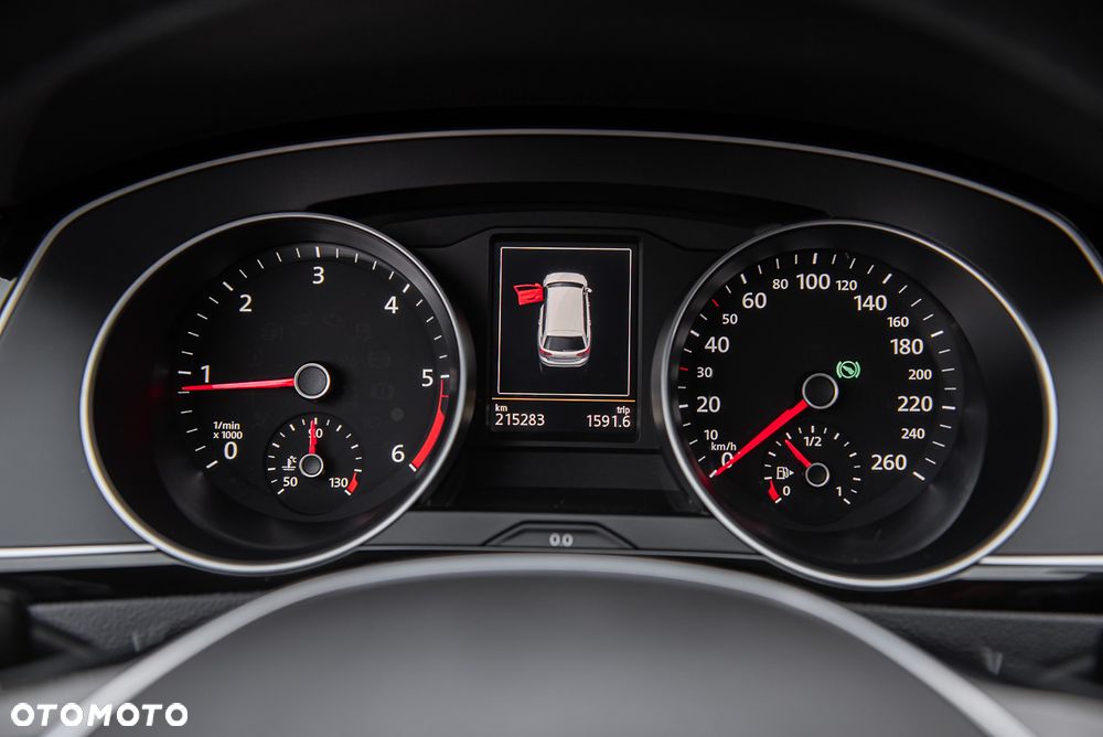 Volkswagen Passat 2.0 TDI SCR 4Motion DSG Highline - 18