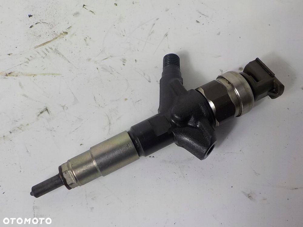 SUBARU FORESTER III SH LEGACY V 2.0D WTRYSKIWACZ 16613AA030 - 2