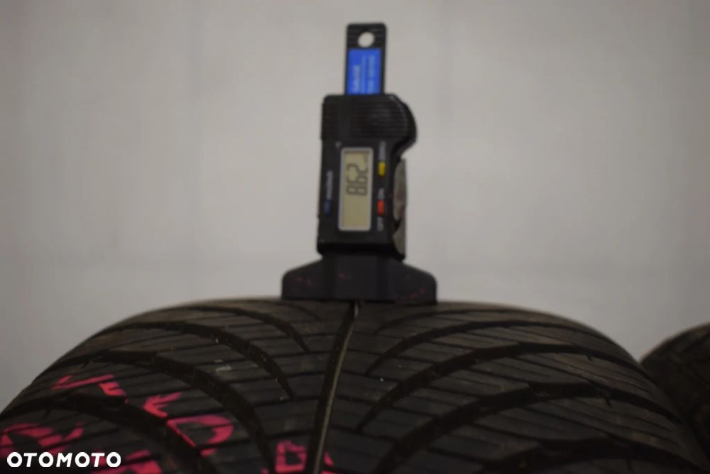 R18 225/45 Goodyear Vector 4 Seasons GEN-2 Run Flat - 5