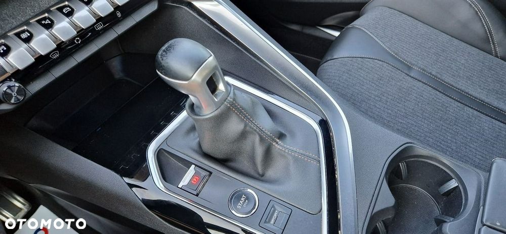 Peugeot 5008 - 36