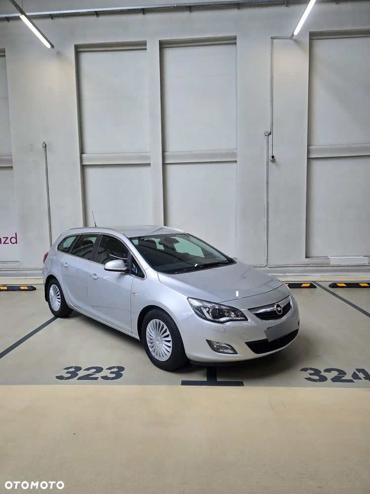 Opel Astra 2.0 CDTI DPF Cosmo - 26