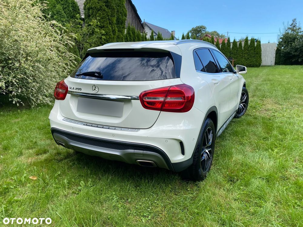 Mercedes-Benz GLA - 6