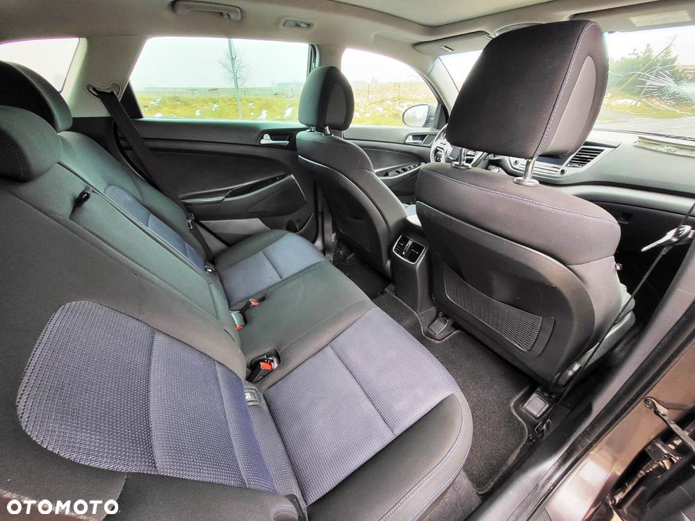 Hyundai Tucson blue 1.7 CRDi 2WD DCT Premium - 12