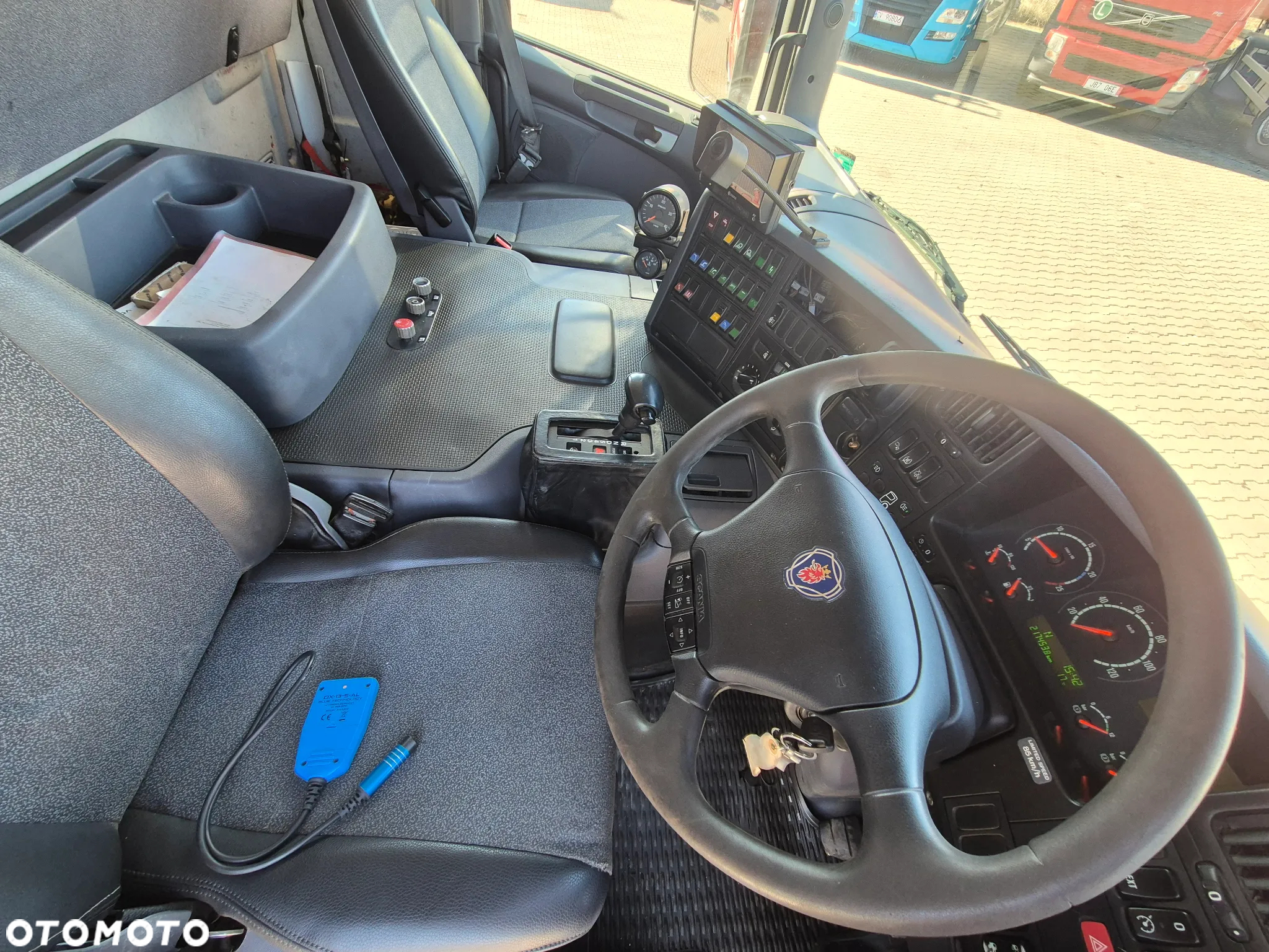 Scania P230 4X2 / ZAMIATARKA / JOHNSTON VX800 / POLEWACZKA / NISKI PRZEBIEG / IDEALNY STAN / BEZWYPADKOWY / 1WŁ! / AUTOMAT - 28