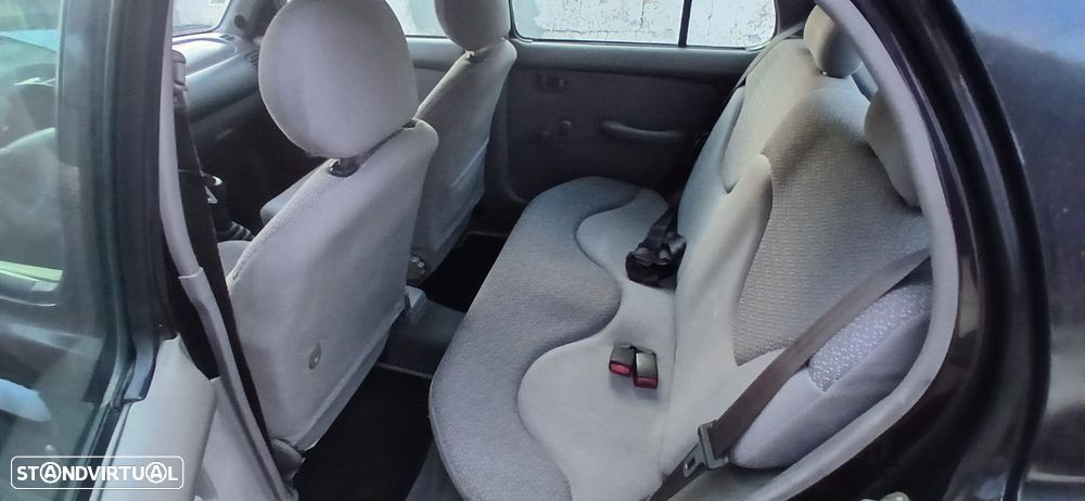 Nissan Micra 1.0 Comfort - 4