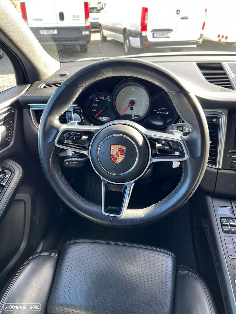 Porsche Macan S - 27