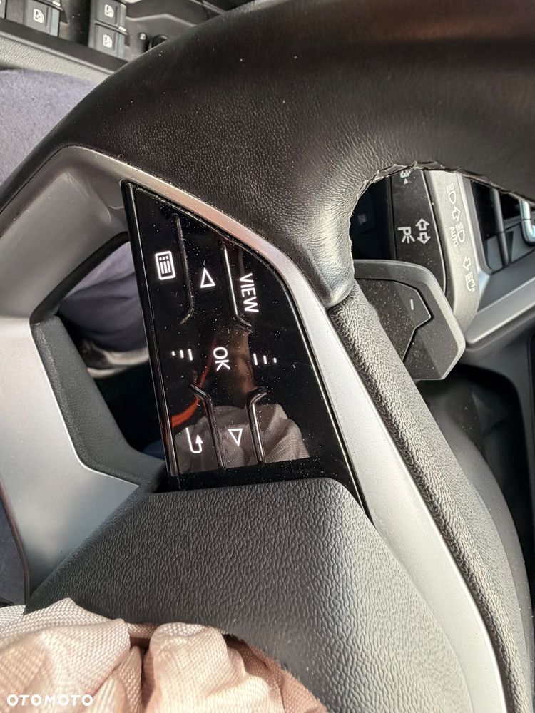 Audi Q4 e-tron 45 quattro - 16