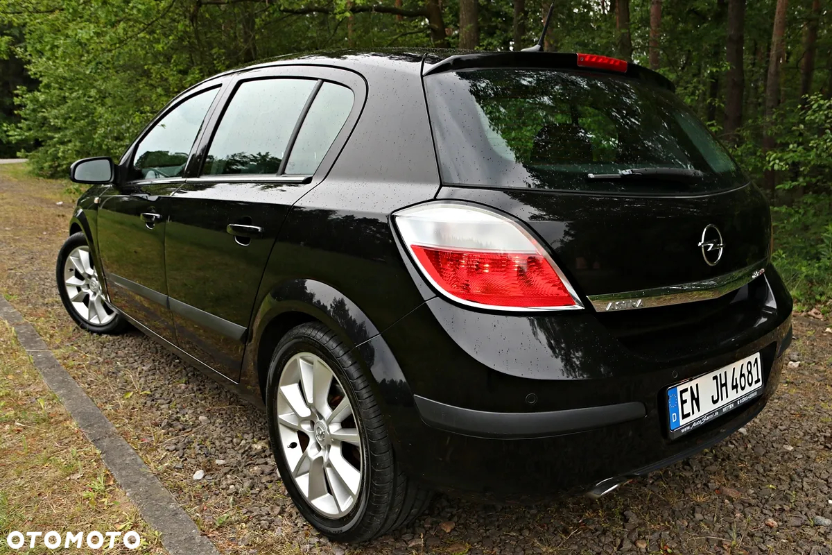 Opel Astra 2.0 Turbo Sport - 24