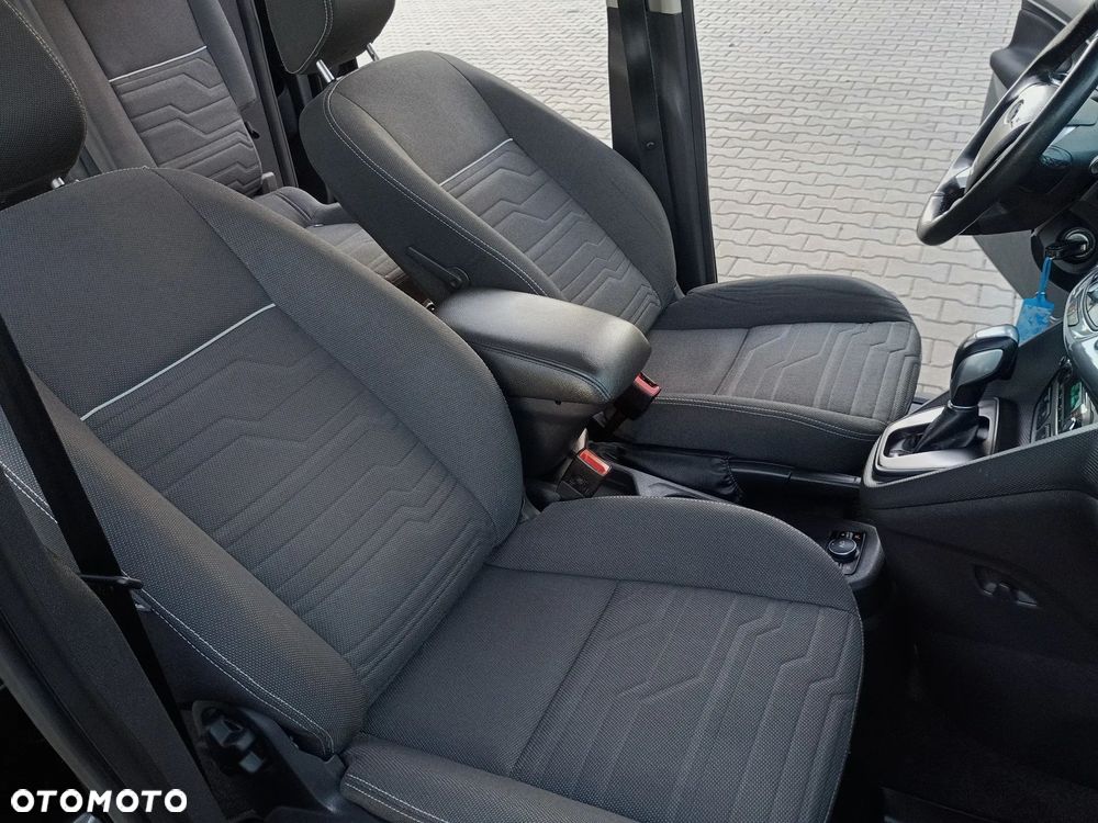 Ford Tourneo Connect Grand - 28