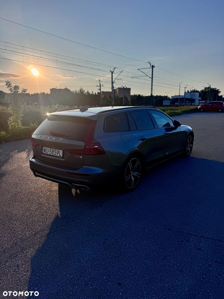 Volvo V60 B4 D R-Design - 4