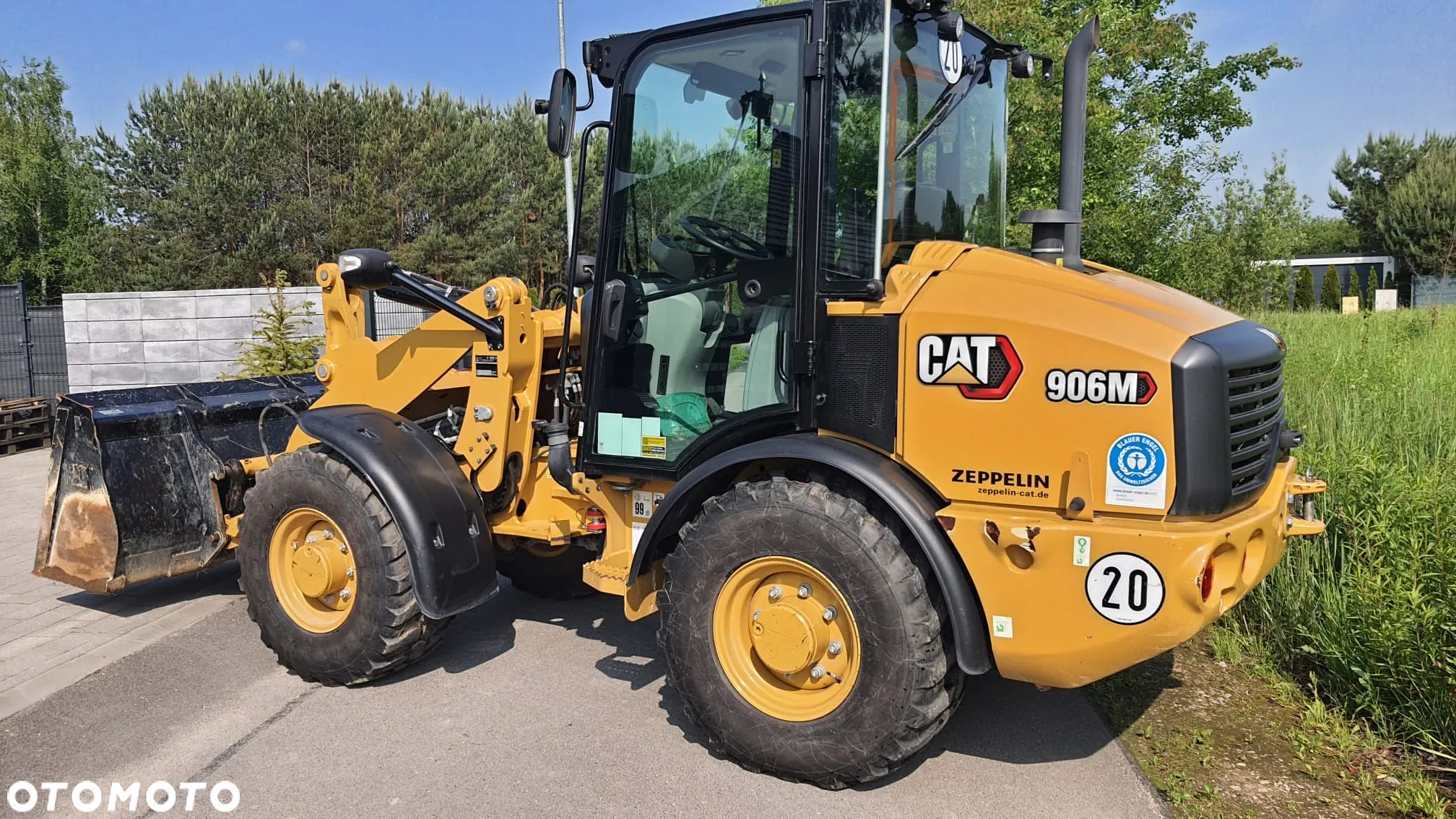 Caterpillar 906M - 2