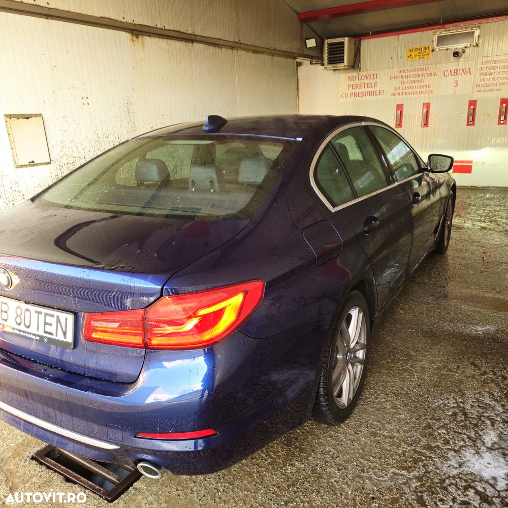 BMW Seria 5 520d xDrive AT - 12
