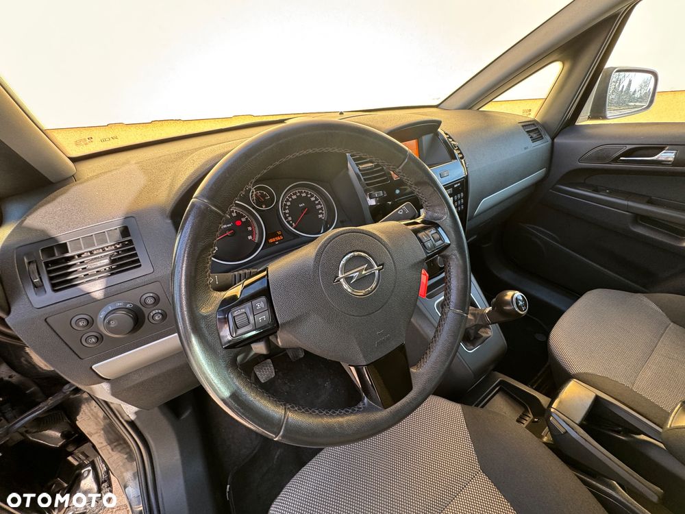 Opel Zafira 1.6 Cosmo EU5 - 21