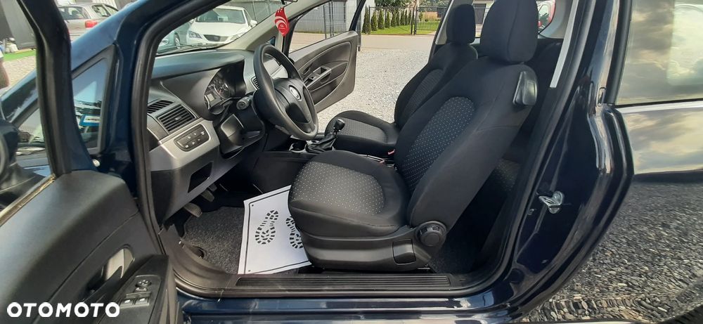 Fiat Grande Punto - 31