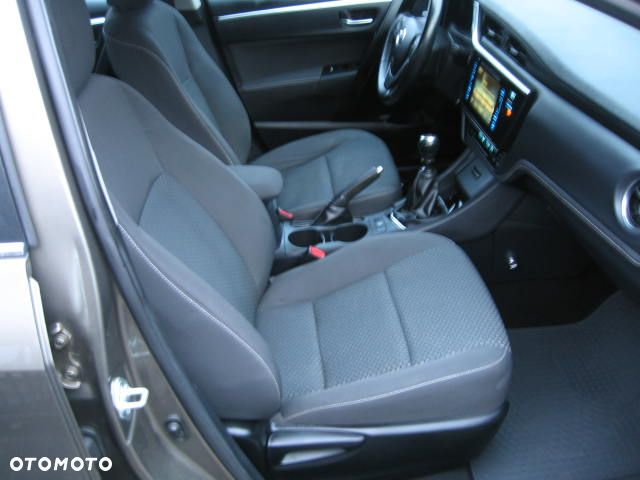 Toyota Corolla 1.6 Premium EU6 - 18