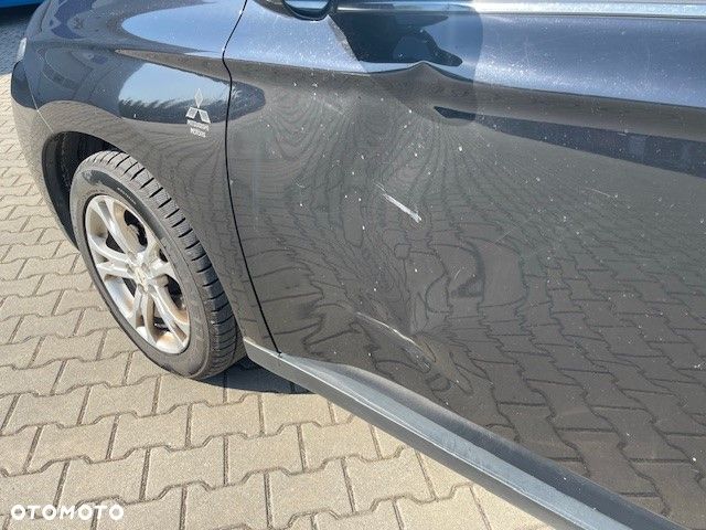 Mitsubishi Outlander 2.0 Intense + - 10