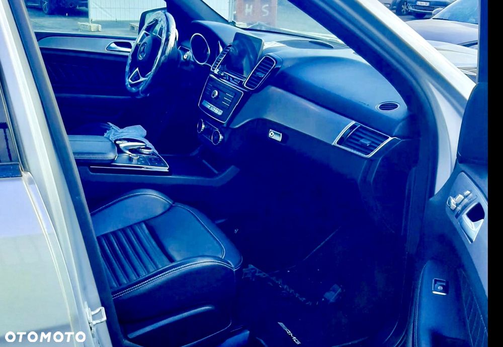 Mercedes-Benz GLE 500 e 4Matic 7G-TRONIC AMG Line - 4