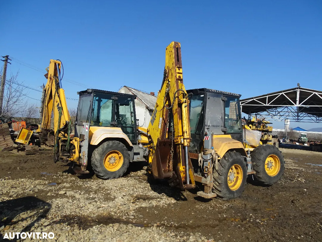 Dezmembrez buldoexcavator MF 965 - 3
