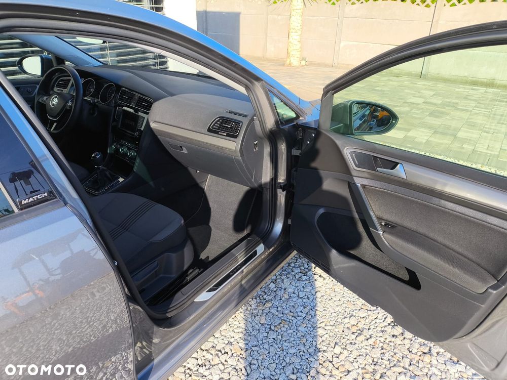 Volkswagen Golf 2.0 TDI BlueMotion Technology Allstar - 16