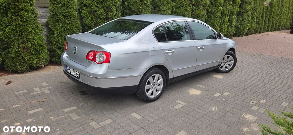 Volkswagen Passat 2.0 TDI Comfortline - 7