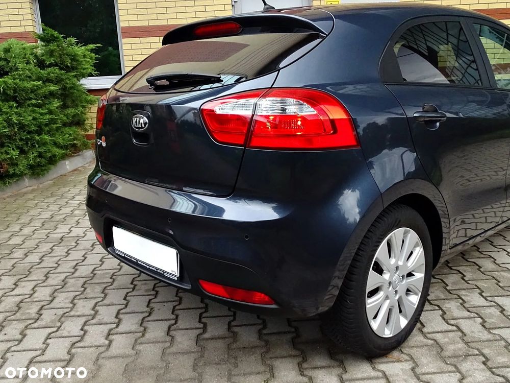 Kia Rio 1.2 Dream Team Edition - 37