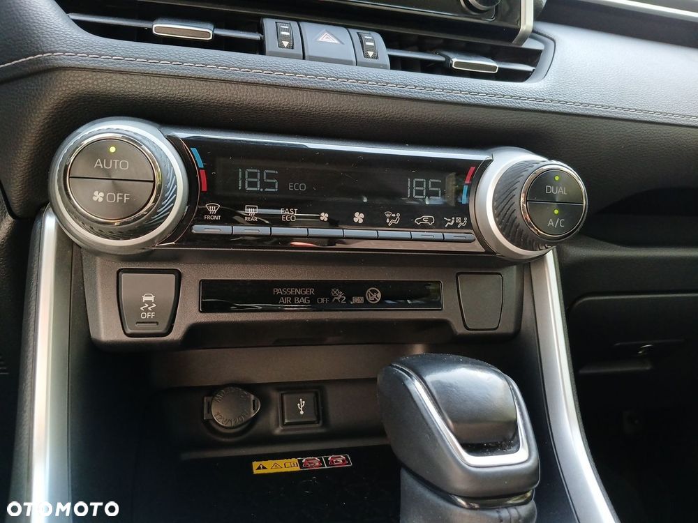 Toyota RAV4 - 16