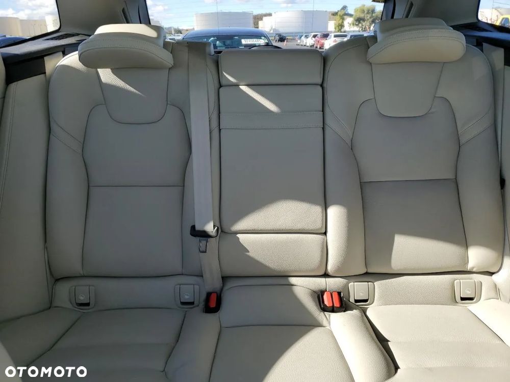 Volvo XC 60 T5 Geartronic Momentum - 9