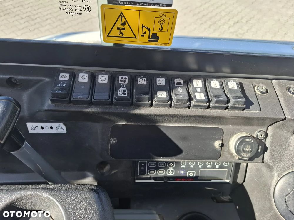 Takeuchi TB 230 - 17