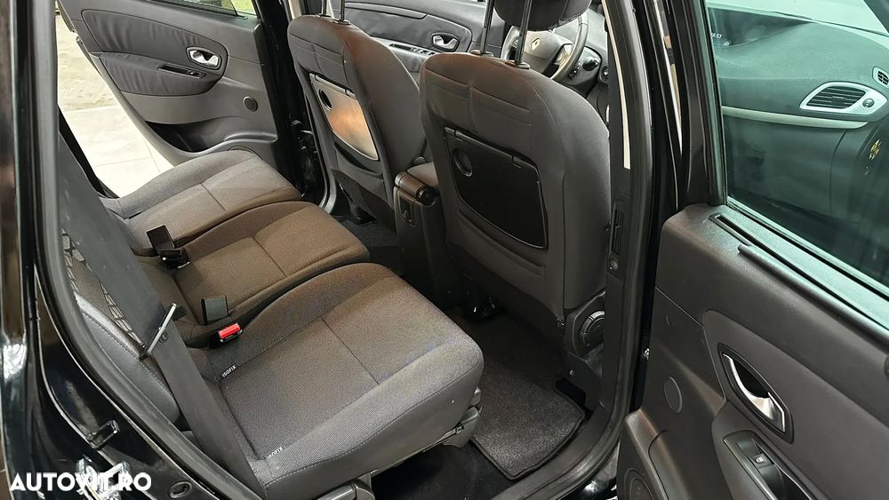 Renault Grand Scenic - 14