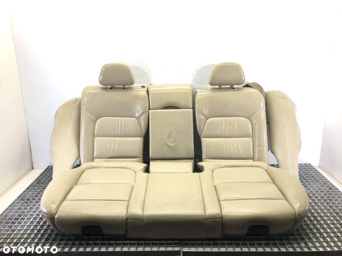 KANAPA DRUGI RZĄD - 299.00 PLN - VOLVO V70 III (135) 2007 - 2016 T5 177 kW [241 KM] benzyna 2010 - - 1