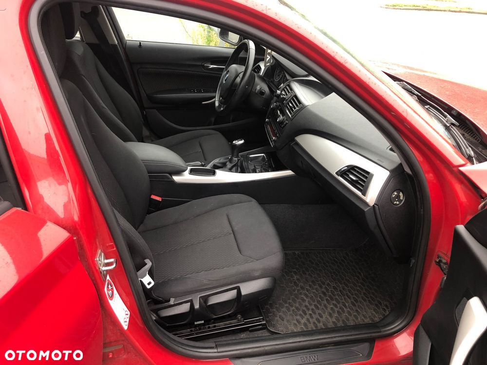 BMW Seria 1 116i - 8