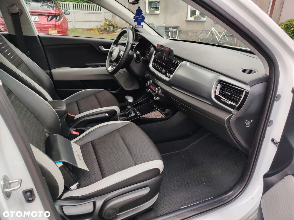 Kia Stonic 1.0 T-GDI L Business Line DCT - 40