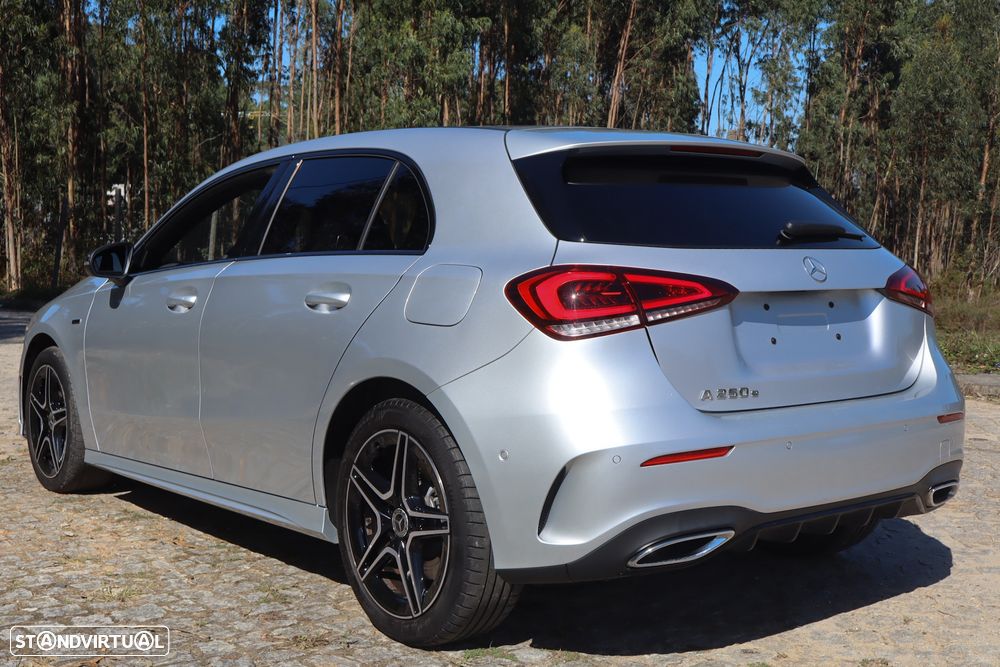 Mercedes-Benz A 250 e AMG Line - 29