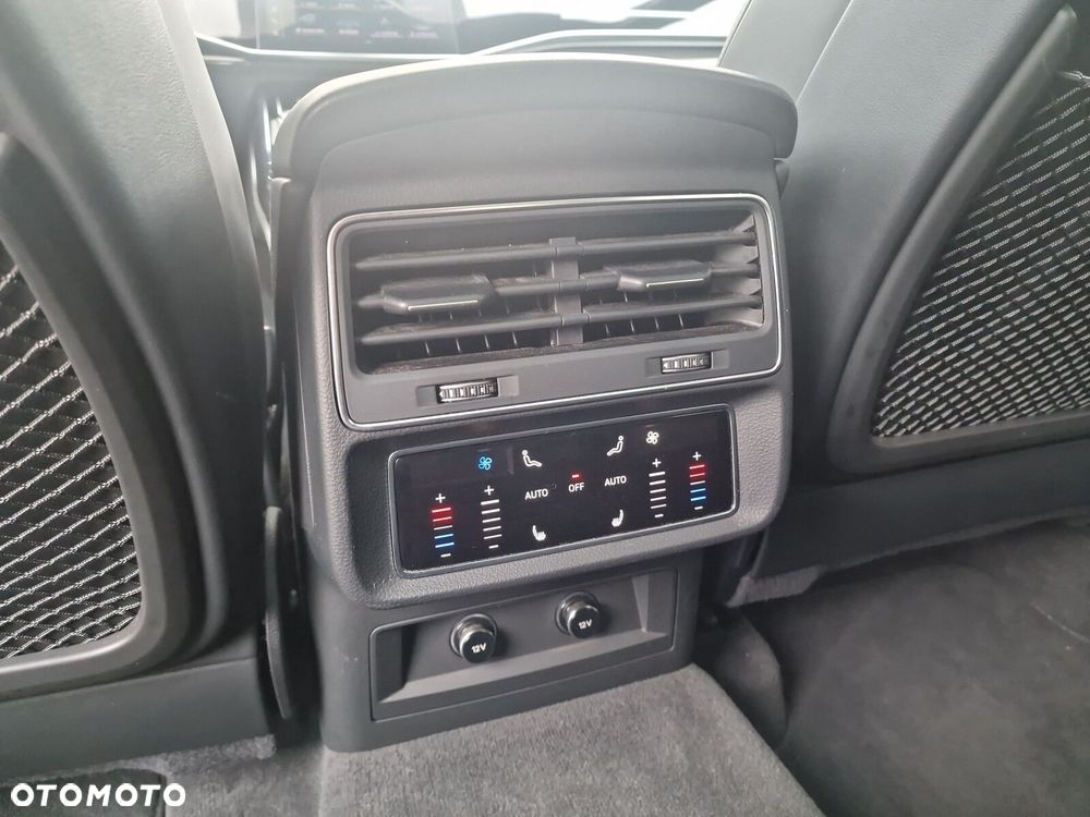 Audi Q8 55 TFSI mHEV Quattro Tiptronic - 26