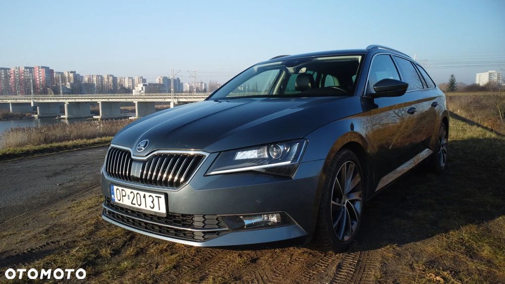 Skoda Superb 2.0 TDI SCR 4x4 L&K DSG - 19