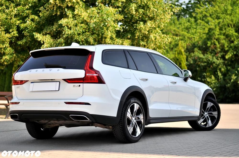 Volvo V60 Cross Country B4 D AWD Geartronic - 12