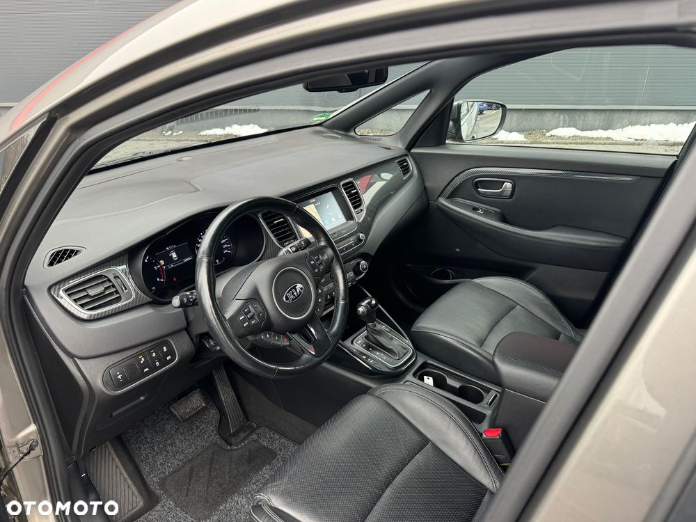 Kia Carens 1.7 CRDi Business Line 7os 7DCT - 6