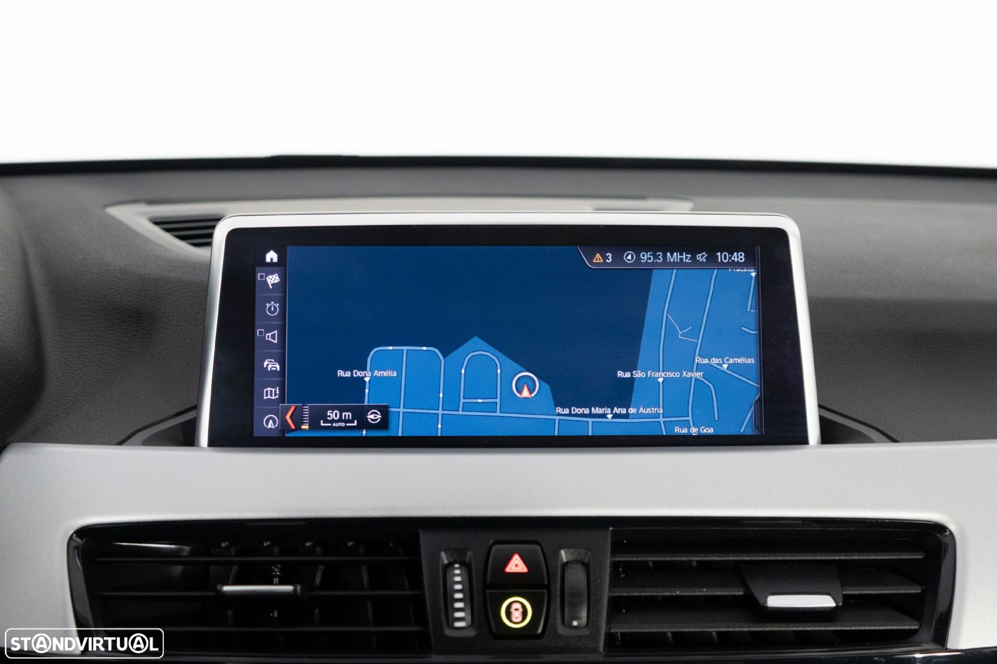 BMW X1 25 e xDrive Corporate Edition - 24