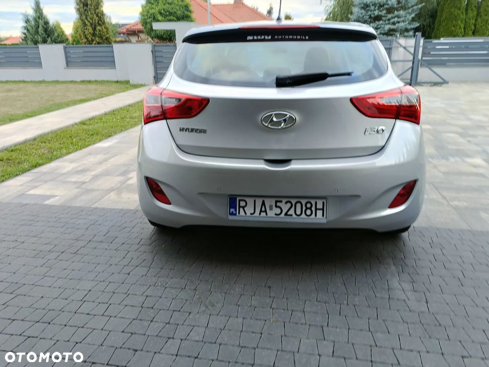 Hyundai i30 blue 1.6 CRDi YES Silver - 13