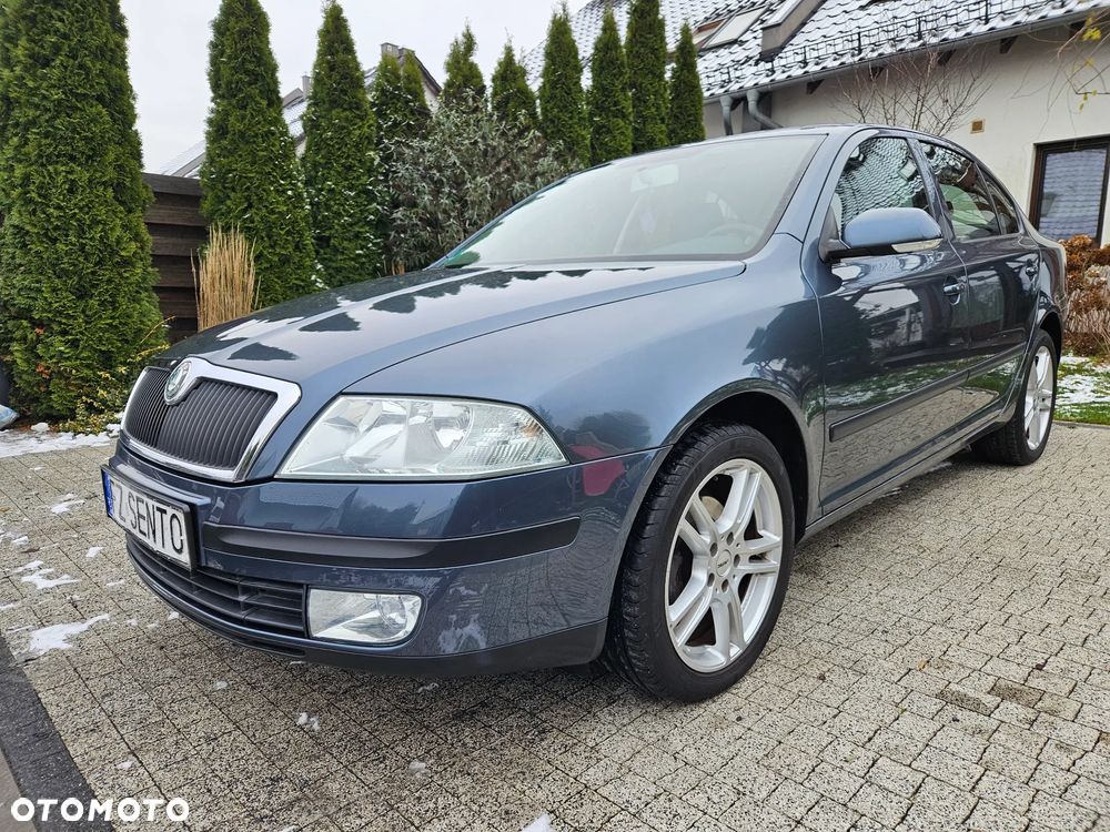 Skoda Octavia 1.6 FSI Ambiente - 2