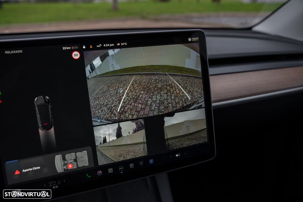 Tesla Model Y Long Range Dual Motor AWD - 28