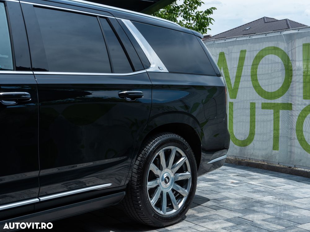 Cadillac Escalade - 16