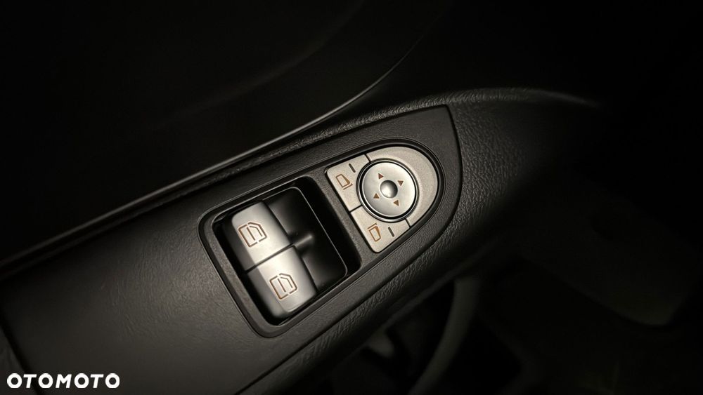 Mercedes-Benz Vito - 20